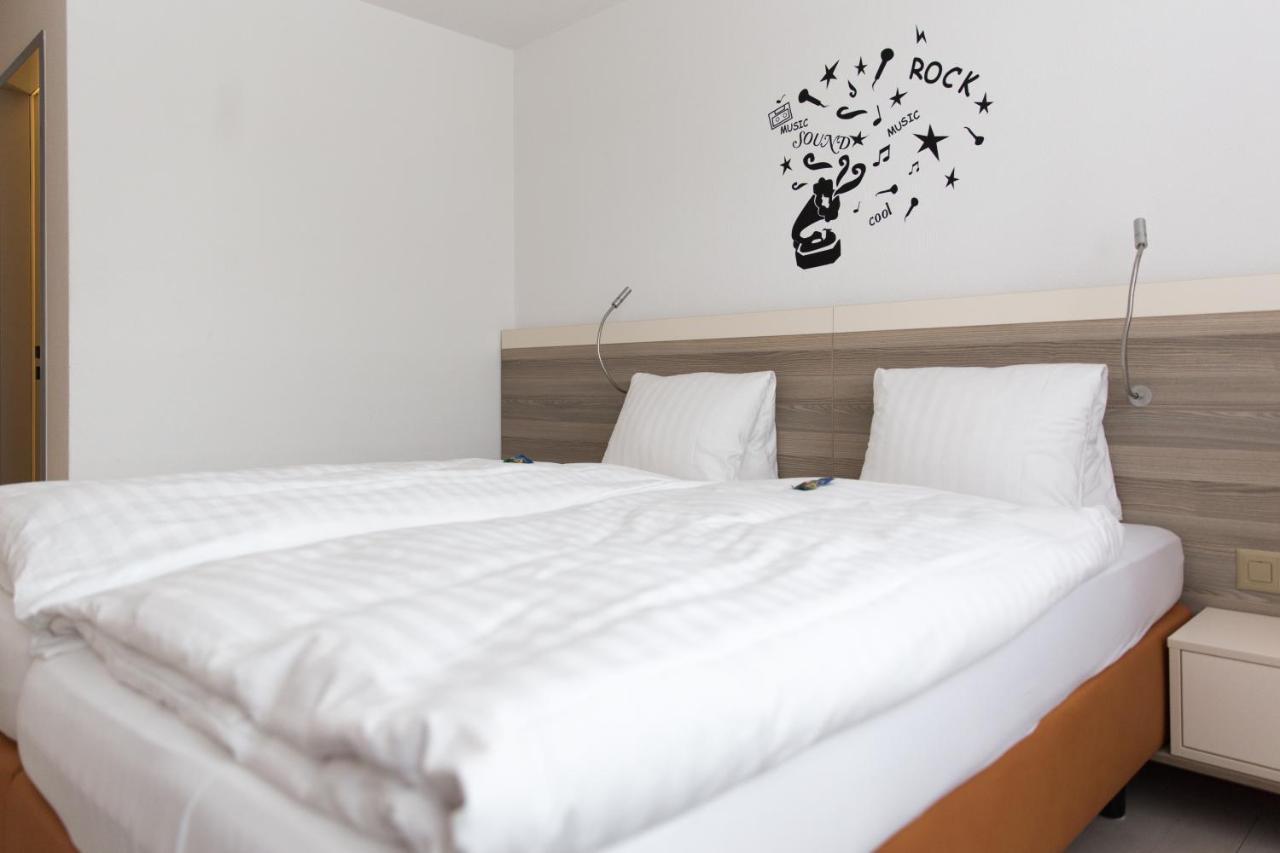 Hotel Schaefli Siebnen Bagian luar foto