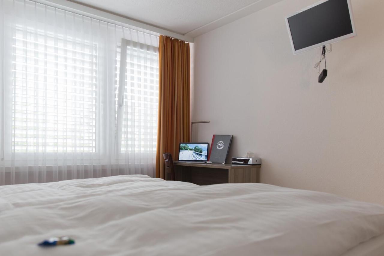 Hotel Schaefli Siebnen Bagian luar foto