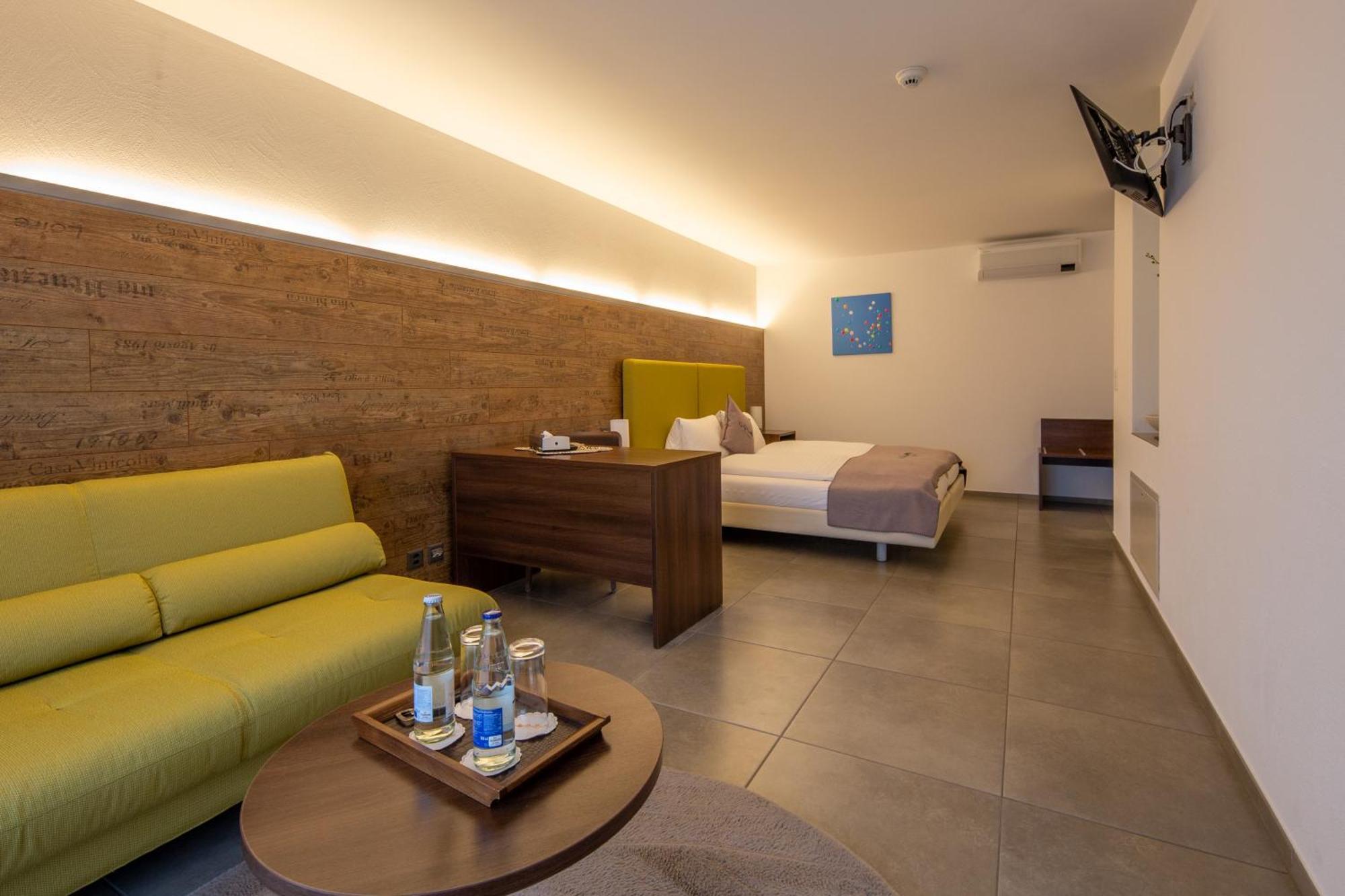 Hotel Schaefli Siebnen Bagian luar foto